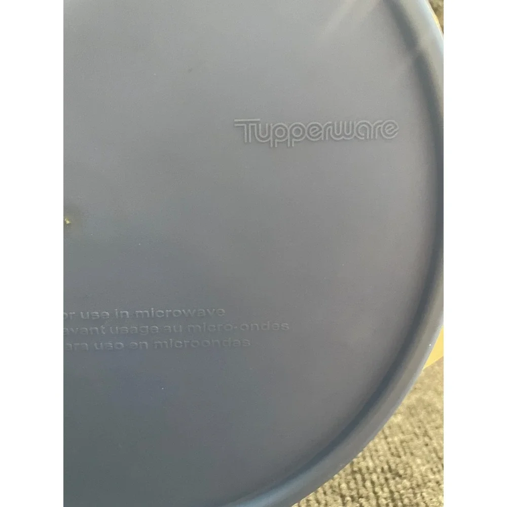 Tupperware crystalwave microwaveable